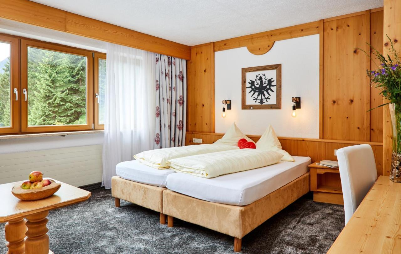 Hotel Hubertushof - Ihr Hotel Mit Herz Leutasch Habitación foto