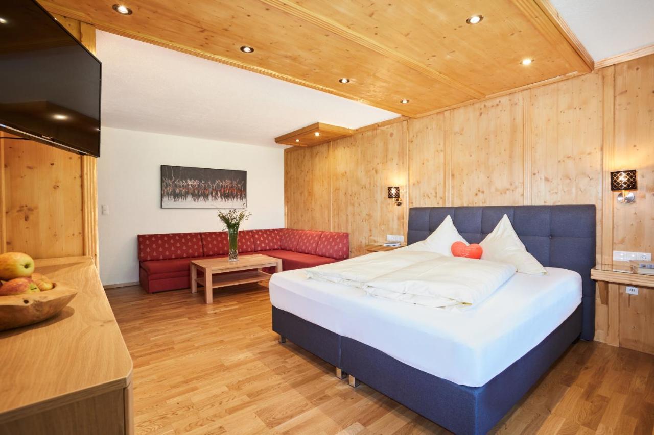 Hotel Hubertushof - Ihr Hotel Mit Herz Leutasch Habitación foto