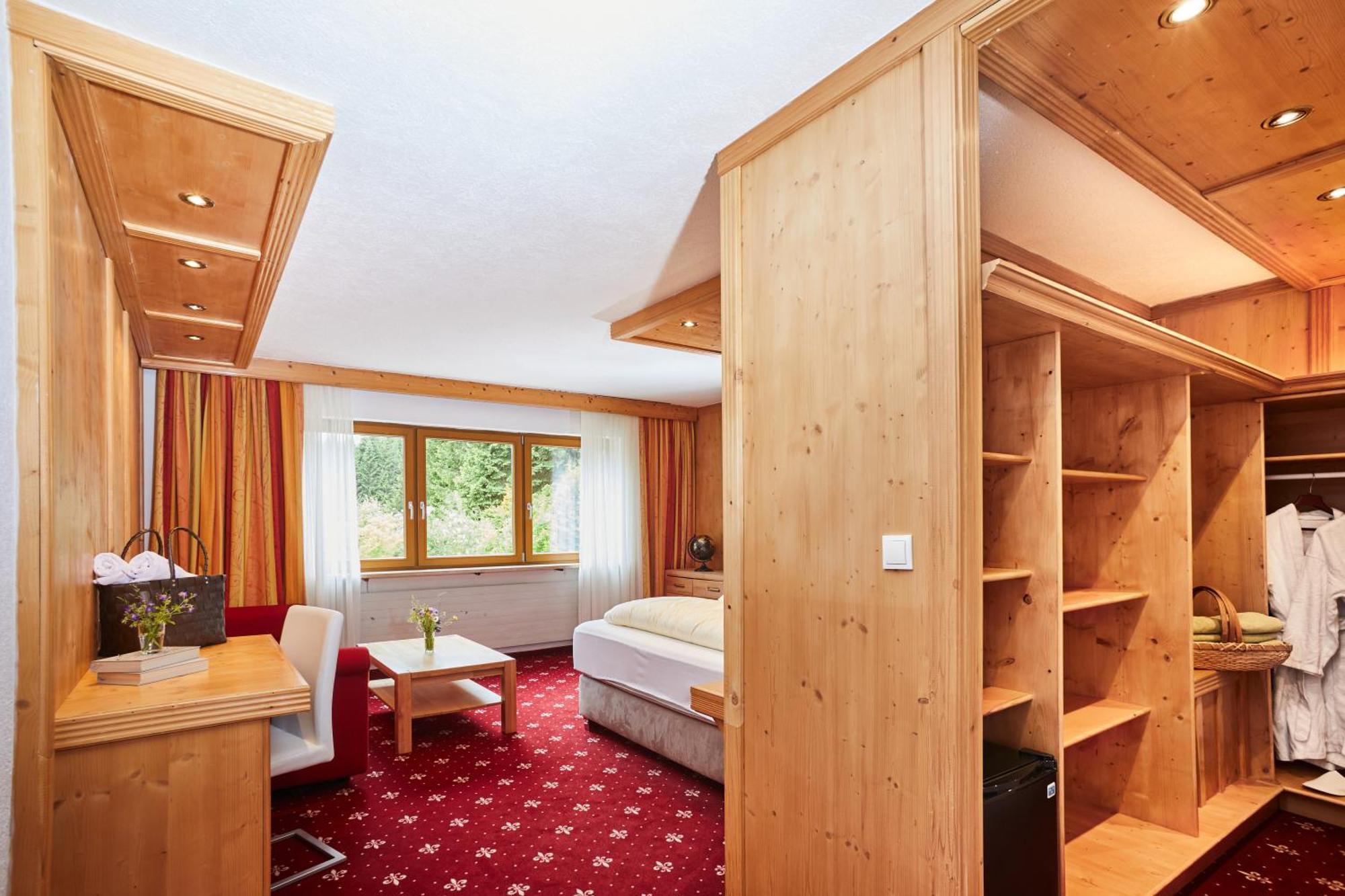 Hotel Hubertushof - Ihr Hotel Mit Herz Leutasch Habitación foto
